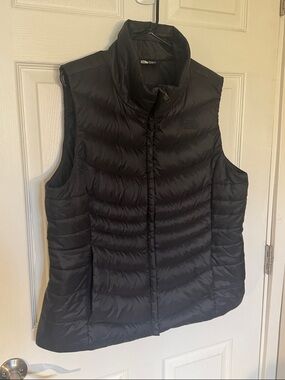 The North Face Womens Black Quilted Puffy Vest